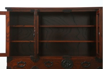 中古　岩谷堂箪笥　迫力のある杢目が魅力的なサイドボード　(R-072044)