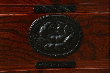 中古　岩谷堂箪笥　迫力のある杢目が魅力的なサイドボード　(R-072044)