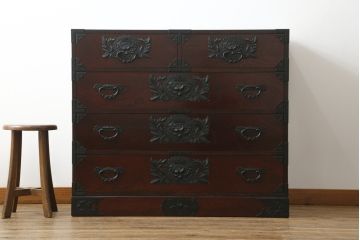 中古　美品!!　木目が美しく高級感溢れる漆塗りの仙台民芸箪笥 (衣装箪笥、和タンス、引き出し、収納たんす、整理箪笥)(定価約49万円)(R-072045)