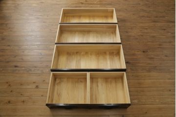 中古　美品!!　木目が美しく高級感溢れる漆塗りの仙台民芸箪笥 (衣装箪笥、和タンス、引き出し、収納たんす、整理箪笥)(定価約49万円)(R-072045)