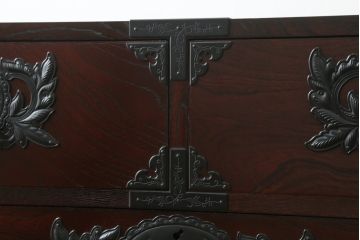 中古　美品!!　木目が美しく高級感溢れる漆塗りの仙台民芸箪笥 (衣装箪笥、和タンス、引き出し、収納たんす、整理箪笥)(定価約49万円)(R-072045)
