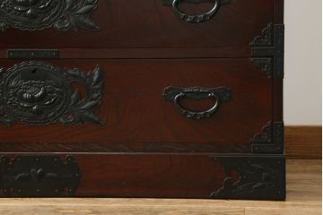 中古　美品!!　木目が美しく高級感溢れる漆塗りの仙台民芸箪笥 (衣装箪笥、和タンス、引き出し、収納たんす、整理箪笥)(定価約49万円)(R-072045)