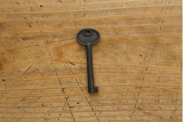中古　美品!!　木目が美しく高級感溢れる漆塗りの仙台民芸箪笥 (衣装箪笥、和タンス、引き出し、収納たんす、整理箪笥)(定価約49万円)(R-072045)