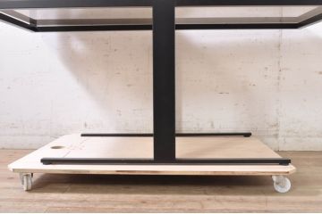 中古　イタリア　スタイリッシュでモダンなデザインが格好良いサイドテーブル(コンソールテーブル、コーヒーテーブル、カフェテーブル)(R-072052)