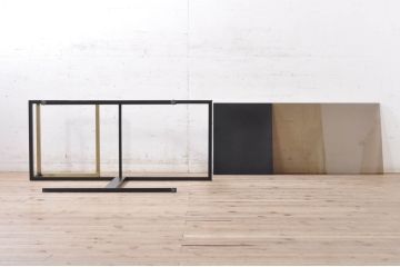 中古　イタリア　スタイリッシュでモダンなデザインが格好良いサイドテーブル(コンソールテーブル、コーヒーテーブル、カフェテーブル)(R-072052)