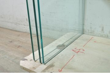 イタリアビンテージ　Gallotti&Radice(ガロッティ&ラディス)　シンプルでモダンなデザインのガラスネストテーブル(サイドテーブル、カフェテーブル、ヴィンテージ)(R-072053)