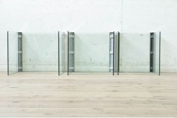 イタリアビンテージ　Gallotti&Radice(ガロッティ&ラディス)　シンプルでモダンなデザインのガラスネストテーブル(サイドテーブル、カフェテーブル、ヴィンテージ)(R-072053)