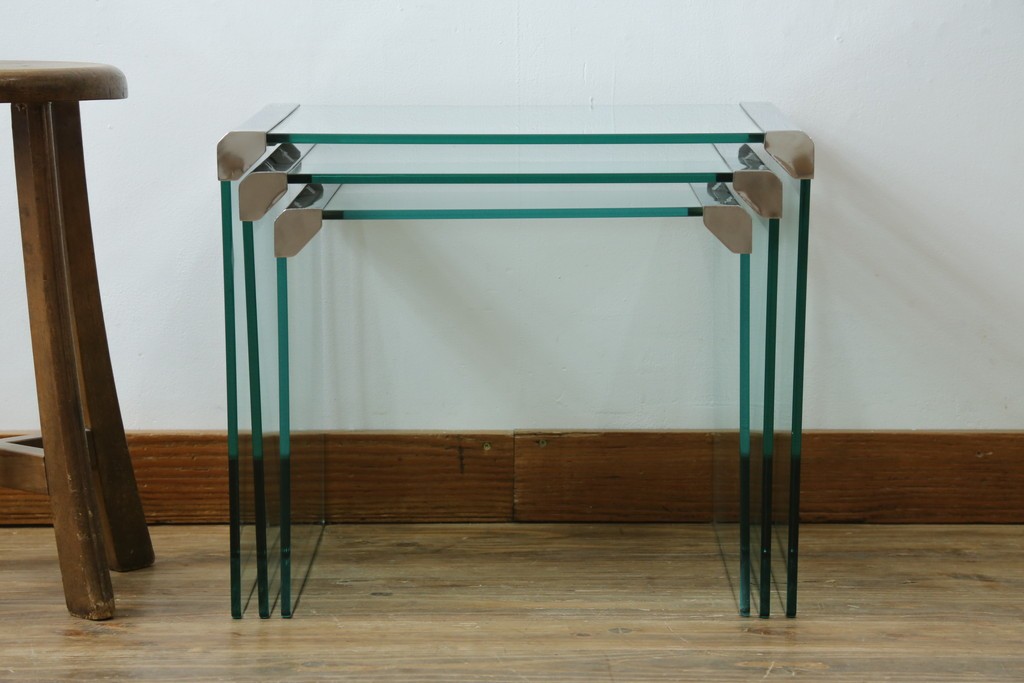 イタリアヴィンテージ　Gallotti&Radice(ガロッティ&ラディス)　シンプルでモダンなデザインのガラスネストテーブル　(R-072053)