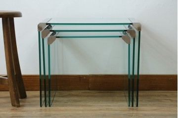 イタリアヴィンテージ　Gallotti&Radice(ガロッティ&ラディス)　シンプルでモダンなデザインのガラスネストテーブル　(R-072053)