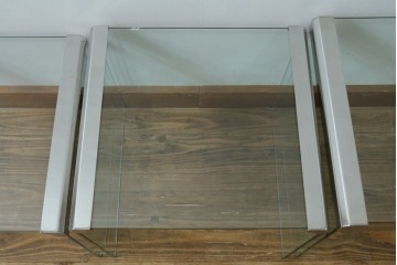 イタリアヴィンテージ　Gallotti&Radice(ガロッティ&ラディス)　シンプルでモダンなデザインのガラスネストテーブル　(R-072053)