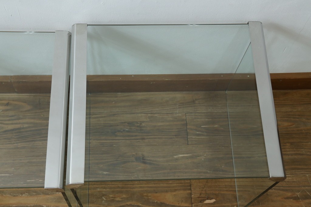 イタリアヴィンテージ　Gallotti&Radice(ガロッティ&ラディス)　シンプルでモダンなデザインのガラスネストテーブル　(R-072053)