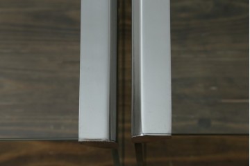 イタリアヴィンテージ　Gallotti&Radice(ガロッティ&ラディス)　シンプルでモダンなデザインのガラスネストテーブル　(R-072053)