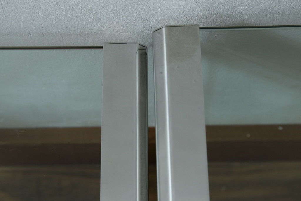 イタリアヴィンテージ　Gallotti&Radice(ガロッティ&ラディス)　シンプルでモダンなデザインのガラスネストテーブル　(R-072053)