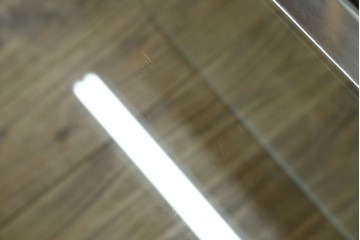 イタリアヴィンテージ　Gallotti&Radice(ガロッティ&ラディス)　シンプルでモダンなデザインのガラスネストテーブル　(R-072053)