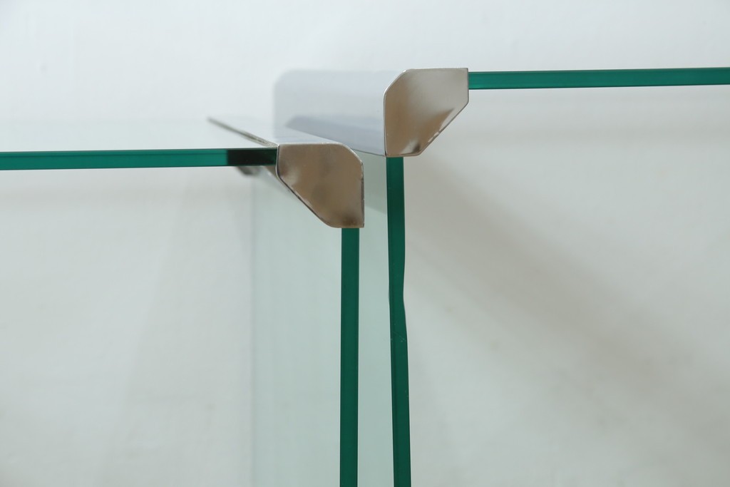 イタリアヴィンテージ　Gallotti&Radice(ガロッティ&ラディス)　シンプルでモダンなデザインのガラスネストテーブル　(R-072053)