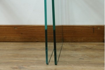 イタリアヴィンテージ　Gallotti&Radice(ガロッティ&ラディス)　シンプルでモダンなデザインのガラスネストテーブル　(R-072053)