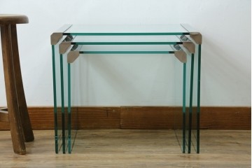 イタリアヴィンテージ　Gallotti&Radice(ガロッティ&ラディス)　シンプルでモダンなデザインのガラスネストテーブル　(R-072053)
