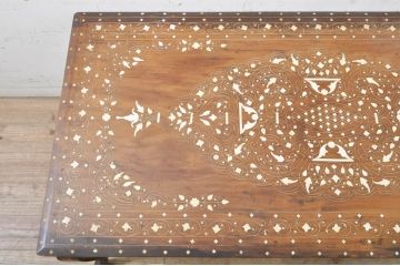 アジアンアンティーク　チーク材　繊細で華やかな象嵌入りのローテーブル(センターテーブル、リビングテーブル)(R-072055)