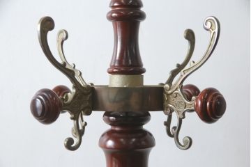 和製ビンテージ　カリモク(karimoku)　シックな色合いと品のある佇まいが魅力のポールハンガー(コートハンガー、帽子掛け、店舗什器、ヴィンテージ)(R-072056)