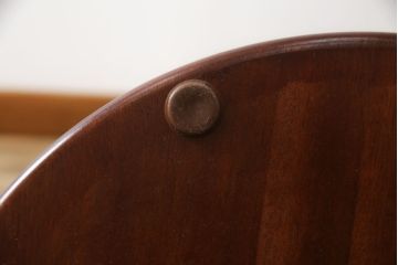 和製ビンテージ　カリモク(karimoku)　シックな色合いと品のある佇まいが魅力のポールハンガー(コートハンガー、帽子掛け、店舗什器、ヴィンテージ)(R-072056)