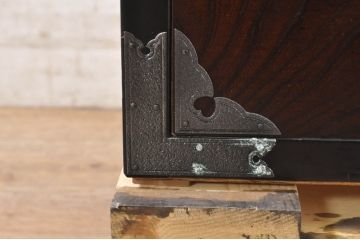 中古　美品　落ち着いた色合いが素敵なアンティーク調の小さな階段箪笥(和たんす、収納箪笥)(R-072058)