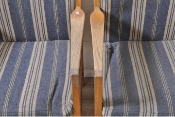 和製ビンテージ　北海道旭川家具　CONDE HOUSE(カンディハウス)　インテリアセンター　ナラ(楢)材　シンプルなデザインが取り入れやすいアームチェア2脚セット(ダイニングチェア、椅子、イス、いす、ヴィンテージ、バラ売り可能)(R-072063)
