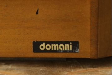 中古　カリモク家具(karimoku)　domani(ドマーニ)　シンプルなデザインが使いやすいすのこ付きベッドフレーム(セミダブル)(R-072069)
