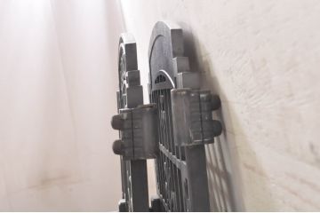 中古　アルミ製　品のあるデザインの門扉1対2枚セット(フェンス、ゲート)(R-072077)