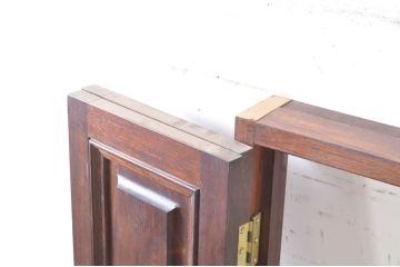 ヨーロッパビンテージ　クラシカルなデザインが素敵な枠付き折れ戸1対2枚セット(建具、木製扉、ヴィンテージ)(R-072081)