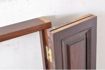 ヨーロッパビンテージ　クラシカルなデザインが素敵な枠付き折れ戸1対2枚セット(建具、木製扉、ヴィンテージ)(R-072081)