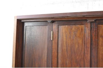 ヨーロッパビンテージ　クラシカルなデザインが素敵な枠付き折れ戸1対2枚セット(建具、木製扉、ヴィンテージ)(R-072081)
