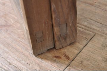 アンティーク建具　落ち着いた和の空間を演出する透かし彫り入りガラス窓2枚セット(引き戸、ガラス戸)(R-072084)
