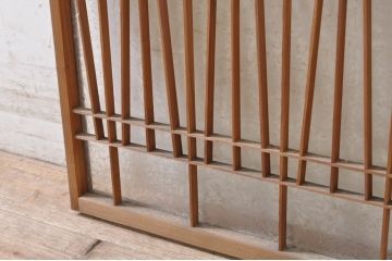 アンティーク建具　和モダンな空間を演出する格子入り結霜ガラス窓2枚セット(引き戸、ガラス戸、格子戸)(R-072085)