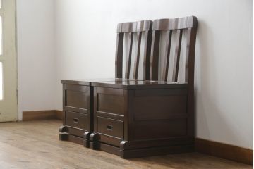 中古　美品　引き出し付きで使い勝手抜群の回転チェア2脚セット(回転椅子、板座チェア、ダイニングチェア、椅子、イス)(R-072099)