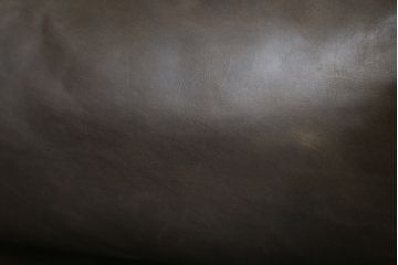 中古　美品　HALO(ハロ)　LOFFEE(ロフィ)　本革　ヴィンテージ加工を施したレザーが格好いい2Pソファ(2人掛けソファ、二人掛け、ラブソファ、アームソファ、レザーソファ)(R-072101)