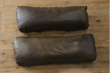 中古　美品　HALO(ハロ)　LOFFEE(ロフィ)　本革　ヴィンテージ加工を施したレザーが格好いい2Pソファ(2人掛けソファ、二人掛け、ラブソファ、アームソファ、レザーソファ)(R-072101)