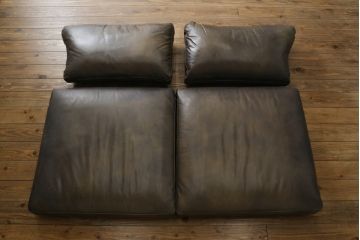 中古　美品　HALO(ハロ)　LOFFEE(ロフィ)　本革　ヴィンテージ加工を施したレザーが格好いい2Pソファ(2人掛けソファ、二人掛け、ラブソファ、アームソファ、レザーソファ)(R-072101)