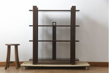 中古　美品!!　星野民芸(星野民藝)　凝ったデザインの飾り棚(本棚、陳列棚、シェルフ、オープンラック)(定価約30万円)(R-072104)