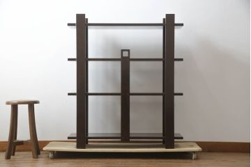 中古　美品!!　星野民芸(星野民藝)　凝ったデザインの飾り棚(本棚、陳列棚、シェルフ、オープンラック)(定価約30万円)(R-072104)