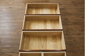 中古　美品　秋田県　川連漆民芸箪笥　美しい木目が目を惹く重厚な佇まいのがんこ箪笥(整理タンス、収納箪笥、引き出し、サイドチェスト)(定価約42万円)(R-072105)