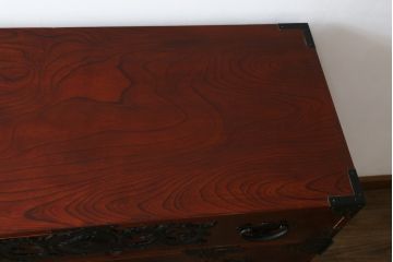 和製ビンテージ　美品　総欅(ケヤキ)材　前面玉杢　木地呂塗り　重厚な手打ち金具が存在感を放つ仙台車箪笥(仙台箪笥、和タンス、収納たんす、引き出し、ヴィンテージ)(R-072106)