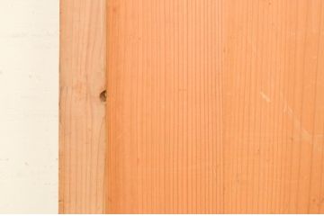 アンティーク建具　杉(スギ)材　どこか懐かしい雰囲気漂う板戸窓2枚セット(引き戸)(R-072122)
