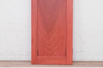 アンティーク建具　総欅(ケヤキ)材　空間のアクセントになる幅狭小扉1枚(ドア、木製扉、くぐり戸、潜戸、潜り戸)(R-072129)