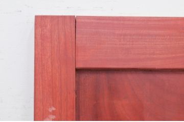 アンティーク建具　総欅(ケヤキ)材　空間のアクセントになる幅狭小扉1枚(ドア、木製扉、くぐり戸、潜戸、潜り戸)(R-072129)