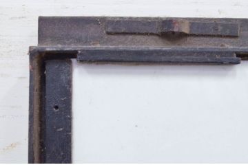 アンティーク建具　激レア　希少!和の雰囲気あるデザインが目を惹く鉄製の格子蔵戸1枚(鉄扉、玄関戸、引き戸)(R-072133)