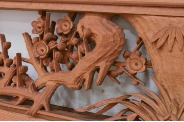 アンティーク建具　井波彫刻　日展審査員　宮崎辰児作　四君子(蘭・菊・梅・竹)　繊細なデザインが目を惹く両面彫刻欄間1対2枚セット(明かり取り、明り取り)(R-072144)