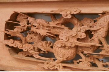 アンティーク建具　井波彫刻　躍動感ある竜(龍)が見事な両面彫刻欄間2枚セット(明かり取り、明り取り)(R-072147)