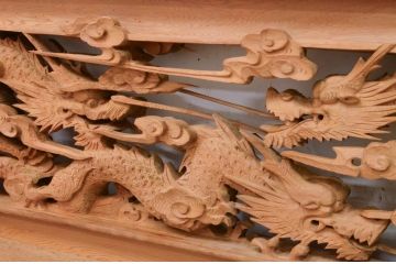 アンティーク建具　井波彫刻　躍動感ある竜(龍)が見事な両面彫刻欄間2枚セット(明かり取り、明り取り)(R-072147)