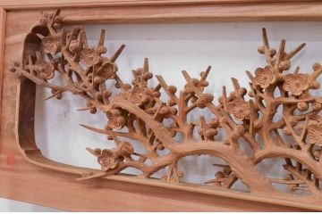 アンティーク建具　井波彫刻　谷口草雲作　繊細な四君子(蘭・菊・梅・竹)のデザインが目を惹く両面彫刻欄間2枚セット(明かり取り、明り取り)(R-072149)