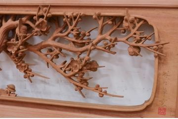 アンティーク建具　井波彫刻　谷口草雲作　繊細な四君子(蘭・菊・梅・竹)のデザインが目を惹く両面彫刻欄間2枚セット(明かり取り、明り取り)(R-072149)